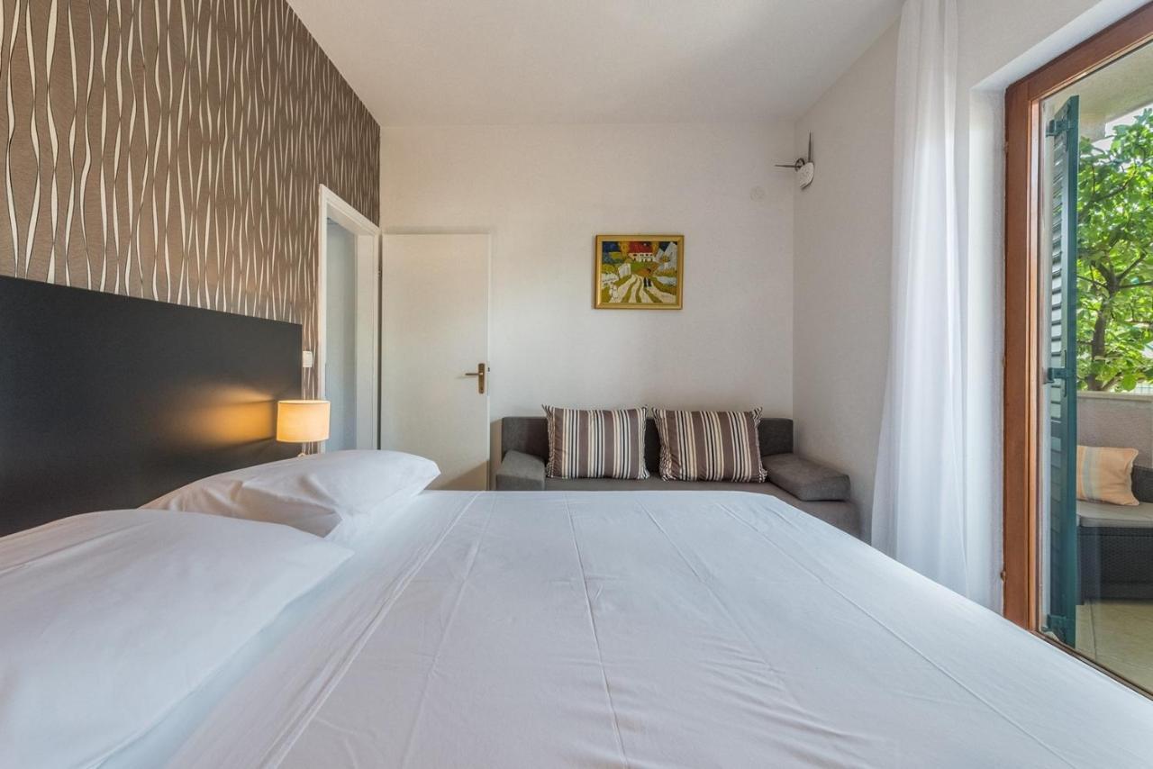 Apartments Ivana-Mira Okrug Gornji Buitenkant foto