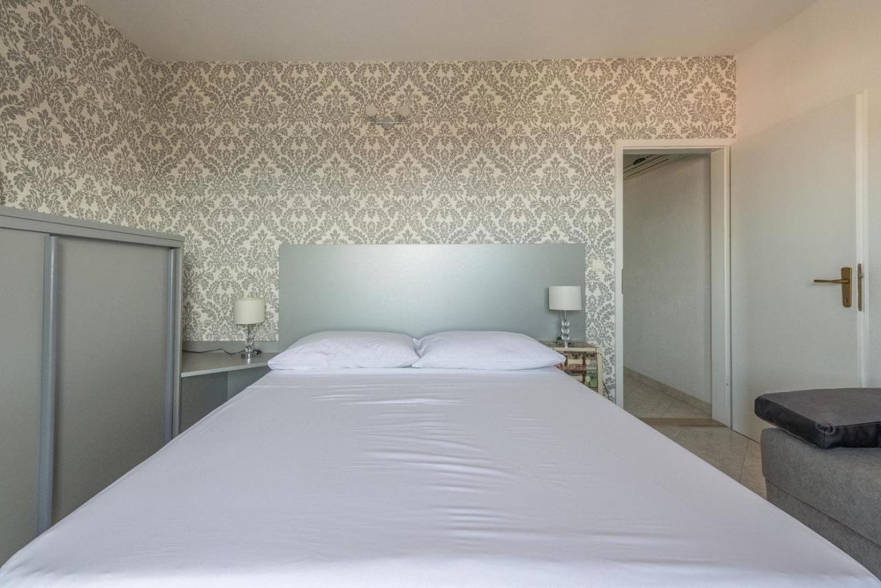 Apartments Ivana-Mira Okrug Gornji Buitenkant foto