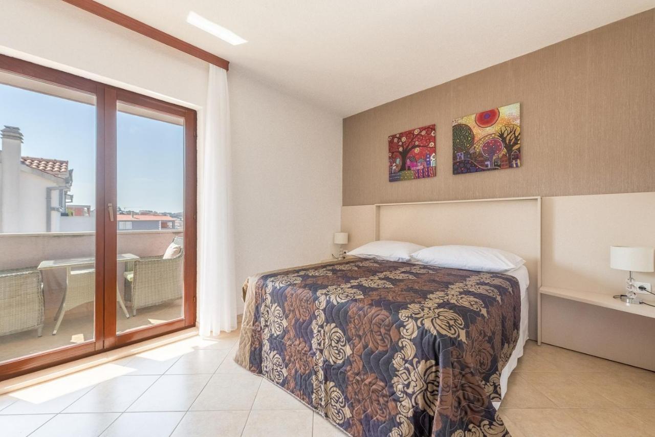 Apartments Ivana-Mira Okrug Gornji Buitenkant foto