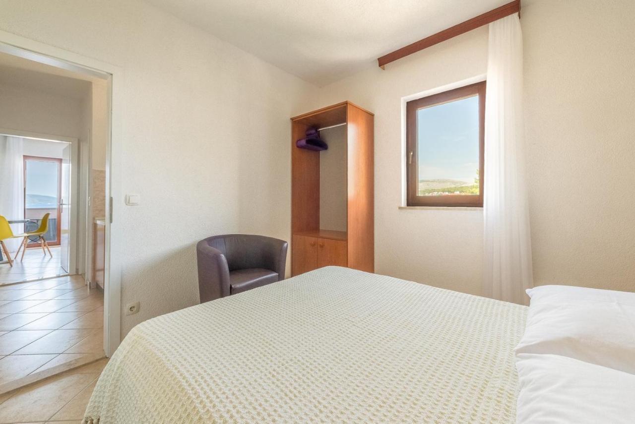 Apartments Ivana-Mira Okrug Gornji Buitenkant foto