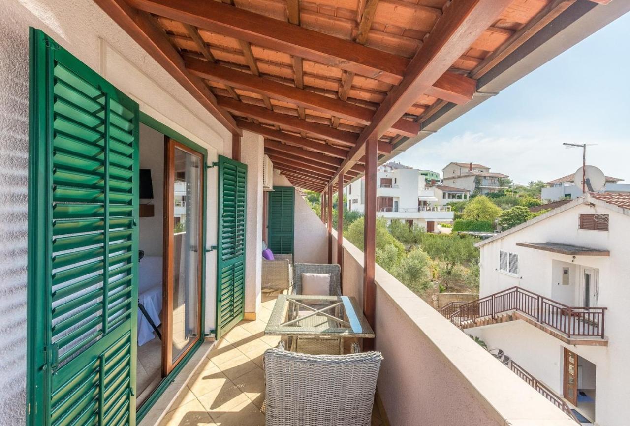 Apartments Ivana-Mira Okrug Gornji Buitenkant foto