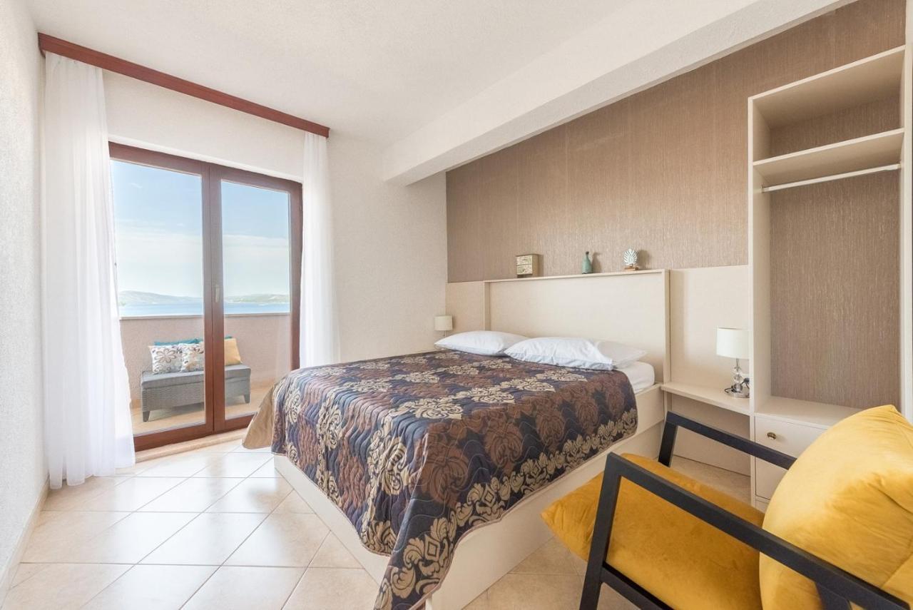 Apartments Ivana-Mira Okrug Gornji Buitenkant foto