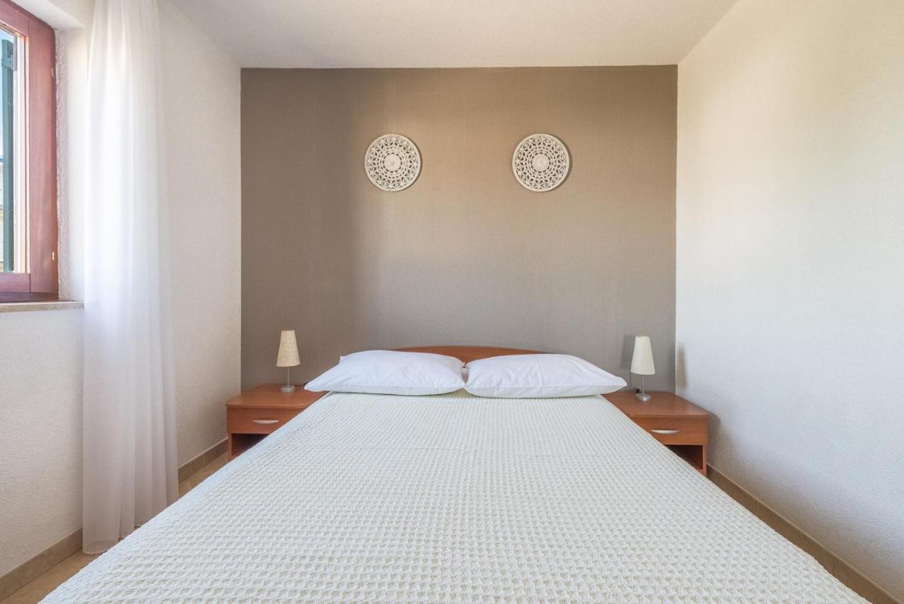 Apartments Ivana-Mira Okrug Gornji Buitenkant foto