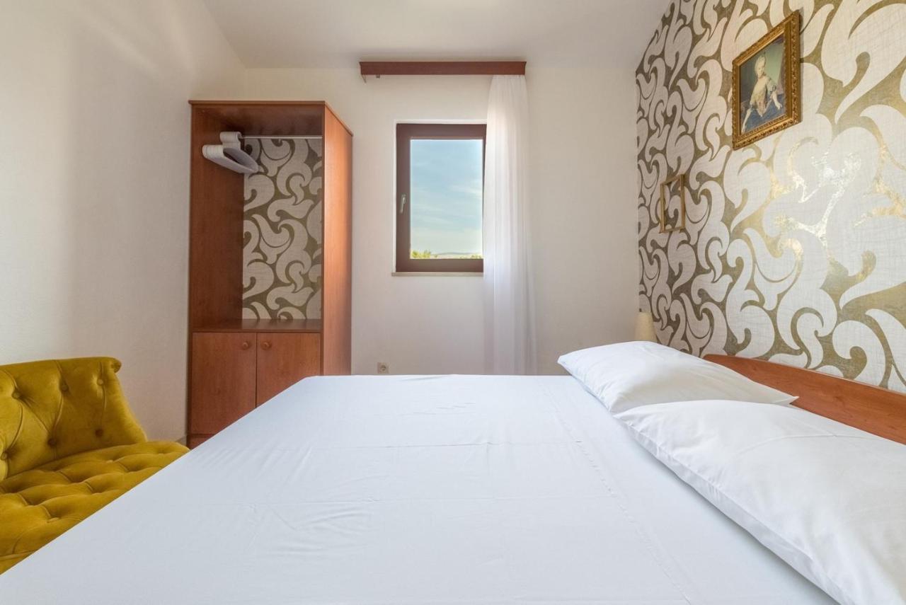 Apartments Ivana-Mira Okrug Gornji Buitenkant foto