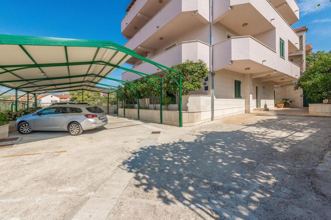 Apartments Ivana-Mira Okrug Gornji Buitenkant foto