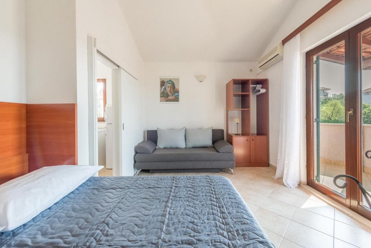 Apartments Ivana-Mira Okrug Gornji Buitenkant foto